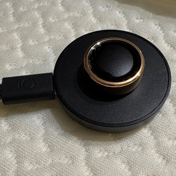Oura Other - Oura Horizon Series 3 rose Gold Ring size 7